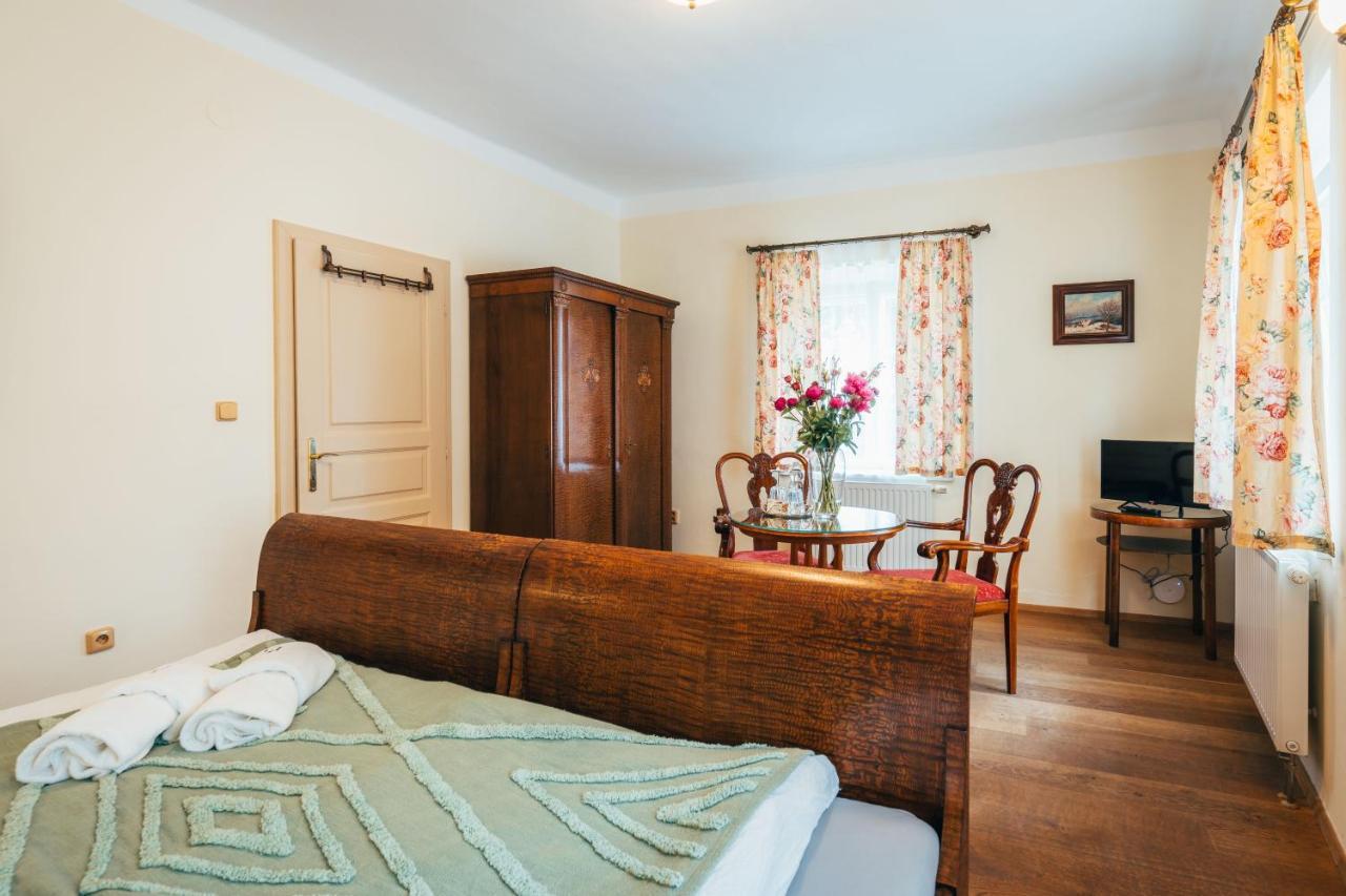 Sv. Hubertus Hotel Cesky Krumlov Luaran gambar
