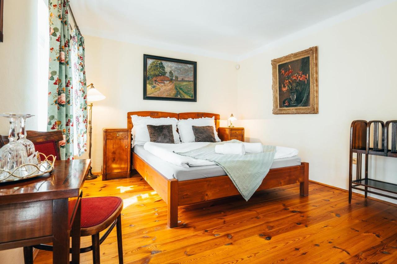 Sv. Hubertus Hotel Cesky Krumlov Luaran gambar