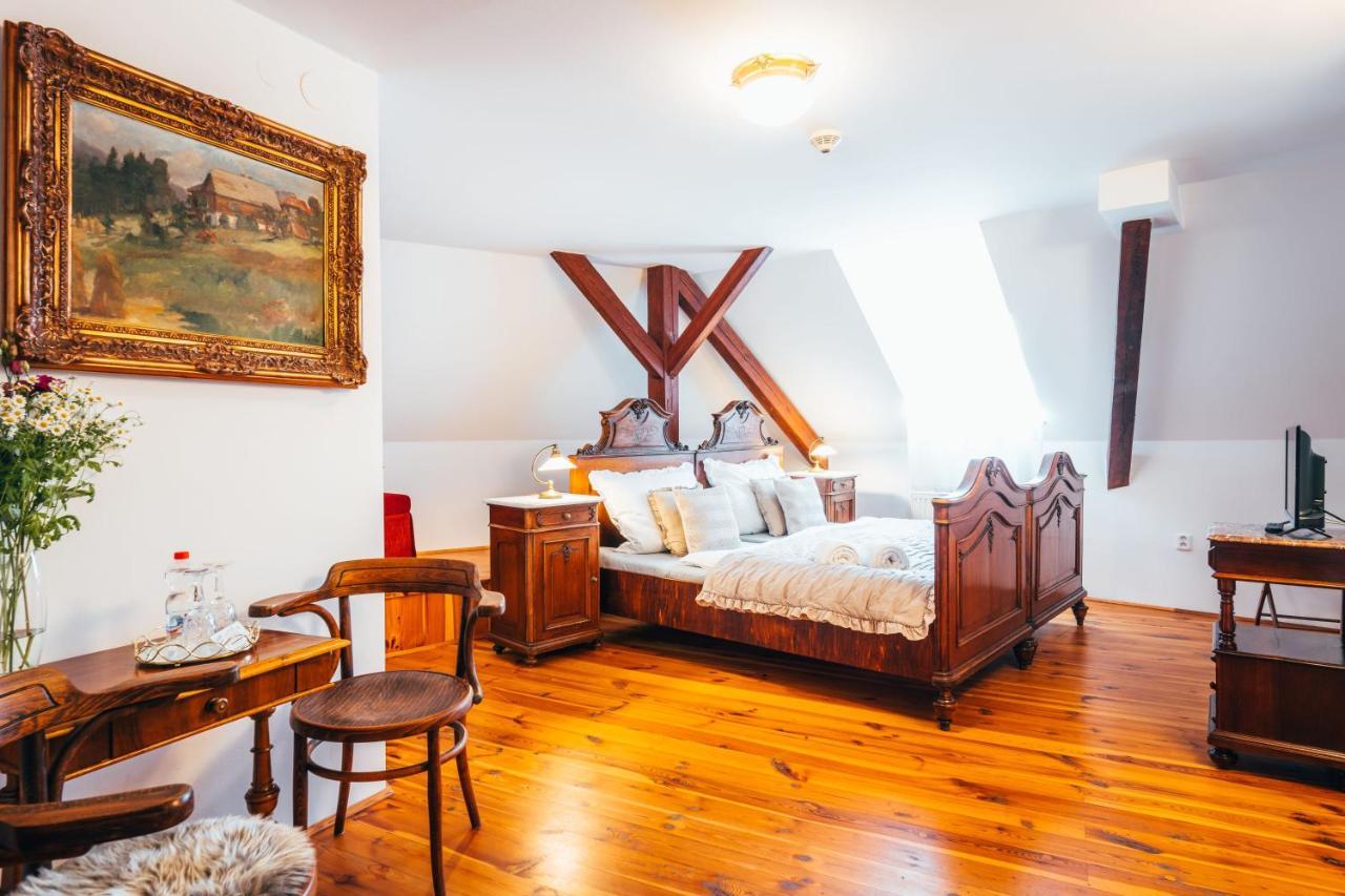 Sv. Hubertus Hotel Cesky Krumlov Luaran gambar