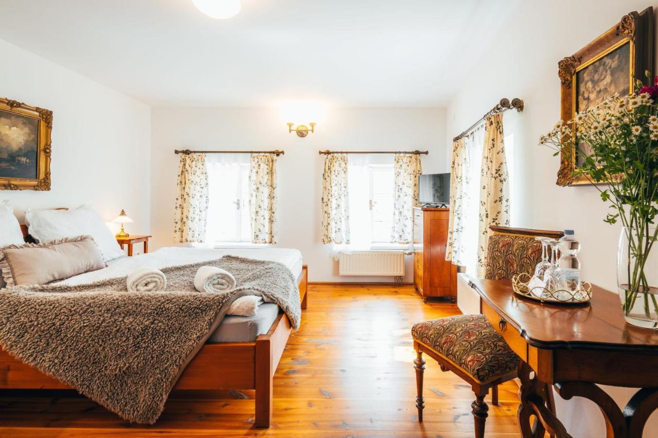 Sv. Hubertus Hotel Cesky Krumlov Luaran gambar
