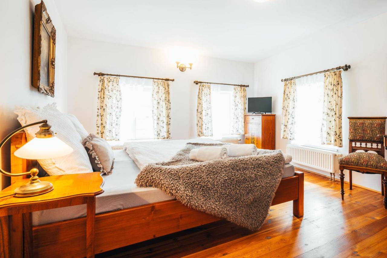 Sv. Hubertus Hotel Cesky Krumlov Luaran gambar